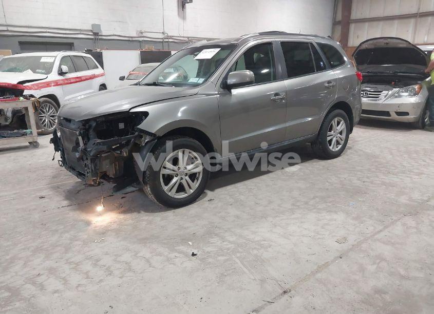 Photo 2 of 2011 Hyundai Santa FE LIMITED V6 (VIN 5XYZKDAG2BG053901)