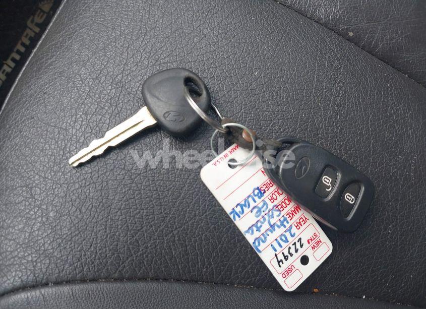 Photo 11 of 2011 Hyundai Santa FE LIMITED V6 (VIN 5XYZKDAG3BG036489)