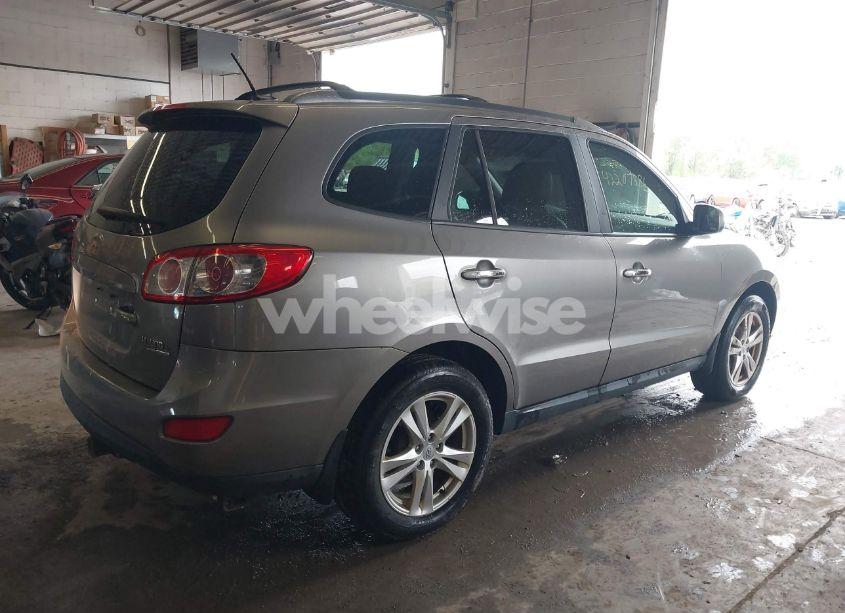 Photo 4 of 2011 Hyundai Santa FE LIMITED V6 (VIN 5XYZKDAG4BG045816)