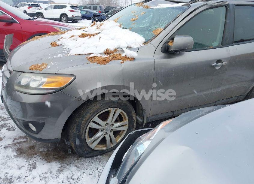 Photo 2 of 2012 Hyundai Santa FE LIMITED V6 (VIN 5XYZKDAG8CG097337)