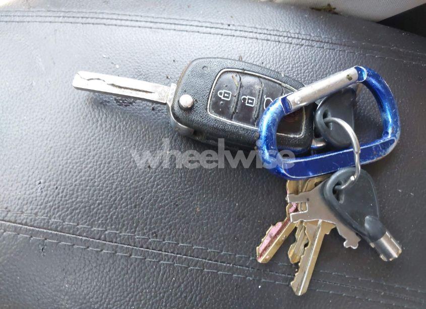 Photo 11 of 2017 Hyundai Santa FE SPORT 2.4L (VIN 5XYZT3LB3HG429815)