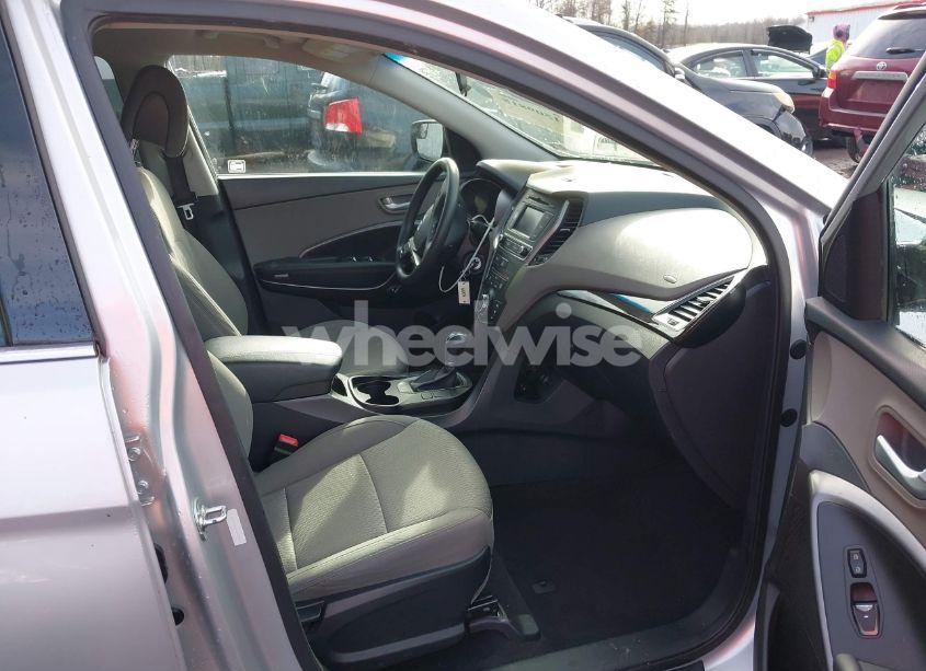 Photo 5 of 2018 Hyundai Santa FE SPORT 2.4L (VIN 5XYZT3LBXJG533448)