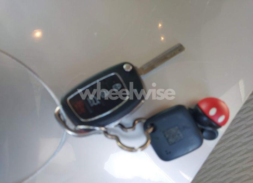 Photo 11 of 2017 Hyundai Santa FE SPORT 2.4L (VIN 5XYZTDLB1HG466089)