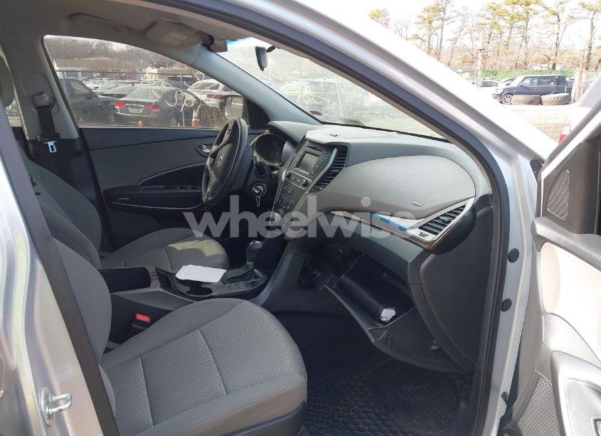 Photo 5 of 2017 Hyundai Santa FE SPORT 2.4L (VIN 5XYZTDLB2HG428225)