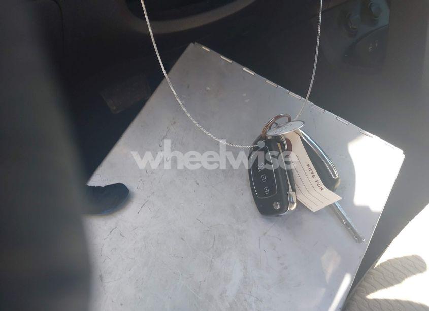 Photo 11 of 2017 Hyundai Santa FE SPORT 2.4L (VIN 5XYZTDLB4HG499703)