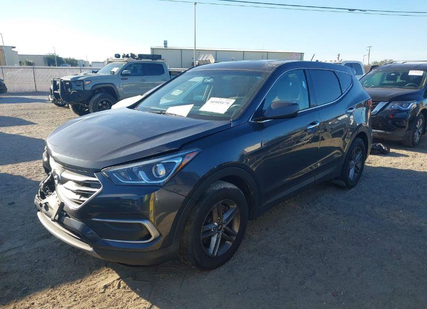 Photo 2 of 2018 Hyundai Santa FE SPORT 2.4L (VIN 5XYZTDLB7JG572472)