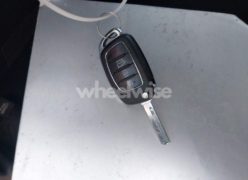 Photo 11 of 2017 Hyundai Santa FE SPORT 2.4L (VIN 5XYZTDLBXHG443569)