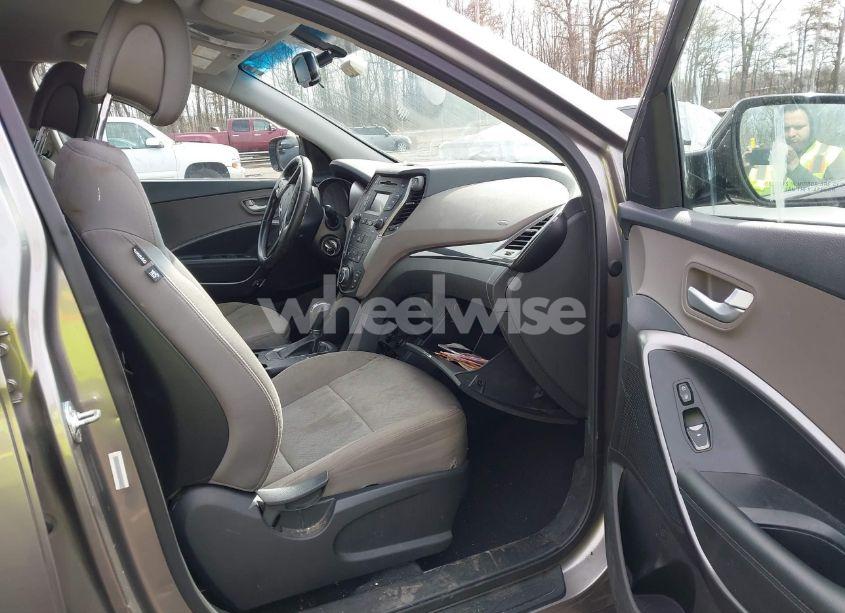 Photo 5 of 2014 Hyundai Santa FE SPORT 2.4L (VIN 5XYZU3LB0EG198980)
