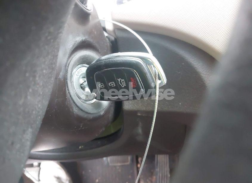 Photo 11 of 2016 Hyundai Santa FE SPORT 2.4L (VIN 5XYZU3LB0GG345673)