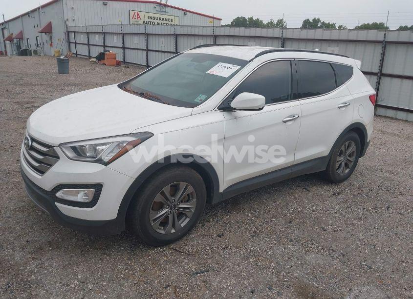 Photo 2 of 2016 Hyundai Santa FE SPORT 2.4L (VIN 5XYZU3LB0GG345673)