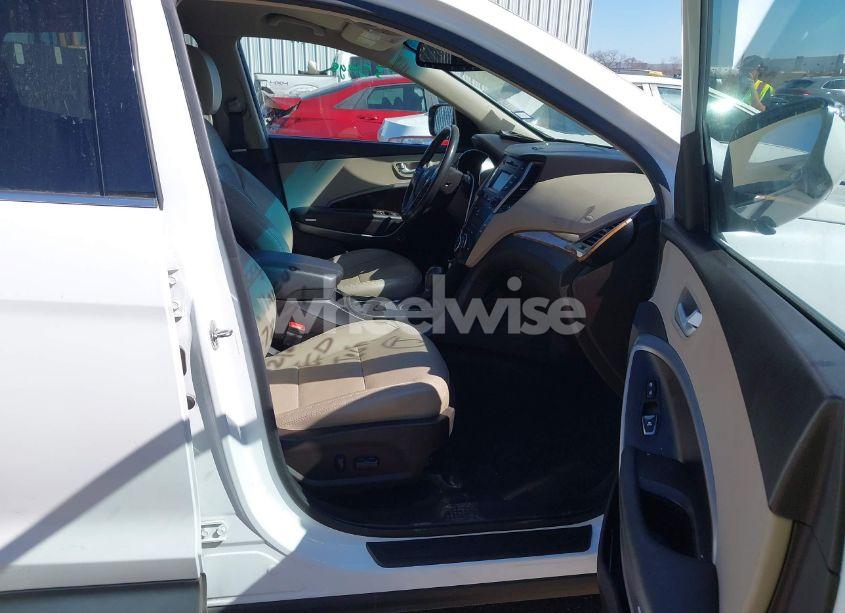 Photo 5 of 2016 Hyundai Santa FE SPORT 2.4L (VIN 5XYZU3LB0GG355412)