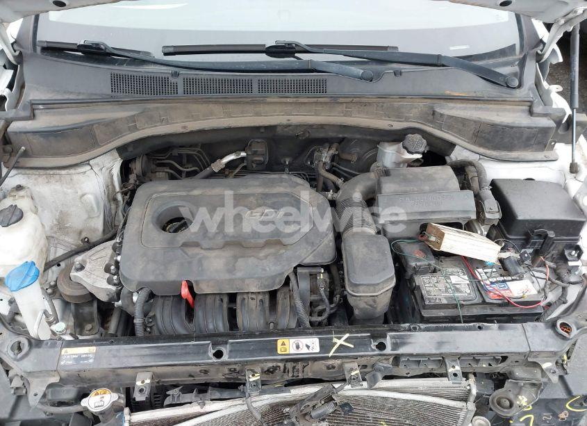 Photo 10 of 2017 Hyundai Santa FE SPORT 2.4L (VIN 5XYZU3LB1HG386282)