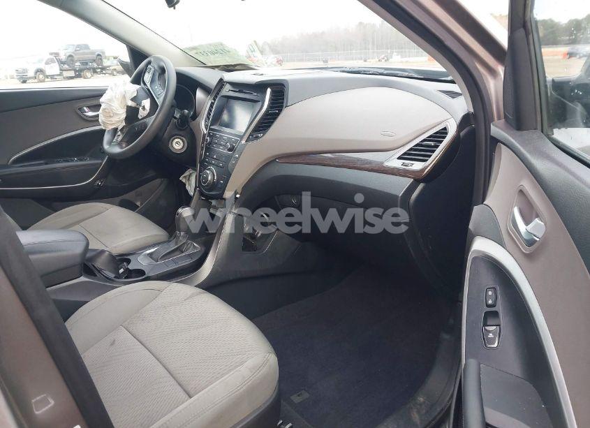 Photo 5 of 2017 Hyundai Santa FE SPORT 2.4L (VIN 5XYZU3LB1HG406479)