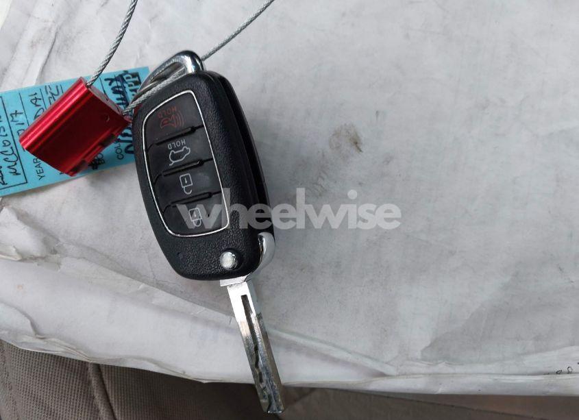 Photo 11 of 2017 Hyundai Santa FE SPORT 2.4L (VIN 5XYZU3LB1HG430832)