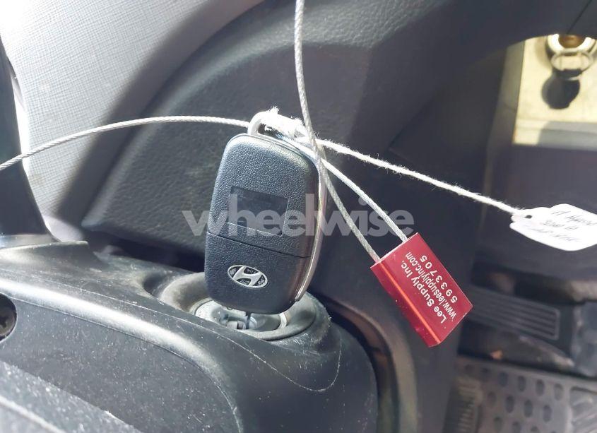 Photo 11 of 2017 Hyundai Santa FE SPORT 2.4L (VIN 5XYZU3LB1HG499469)