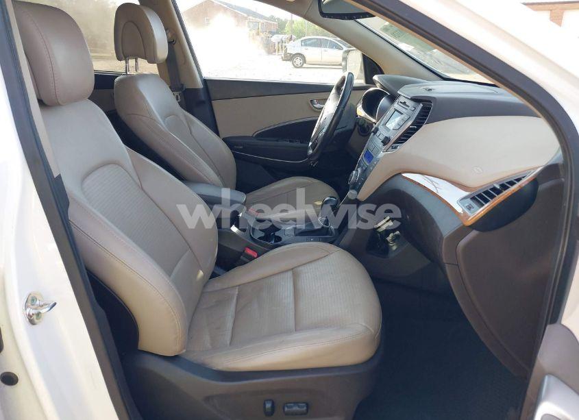 Photo 5 of 2014 Hyundai Santa FE SPORT 2.4L (VIN 5XYZU3LB2EG231932)