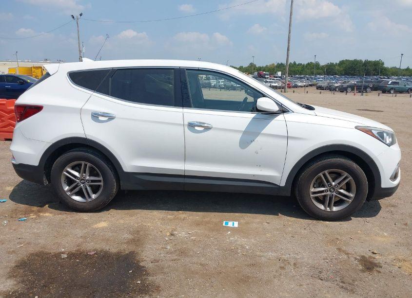 Photo 12 of 2017 Hyundai Santa FE SPORT 2.4L (VIN 5XYZU3LB2HG424697)