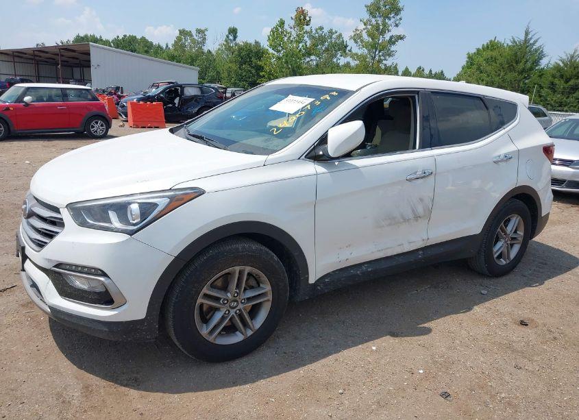Photo 2 of 2017 Hyundai Santa FE SPORT 2.4L (VIN 5XYZU3LB2HG424697)