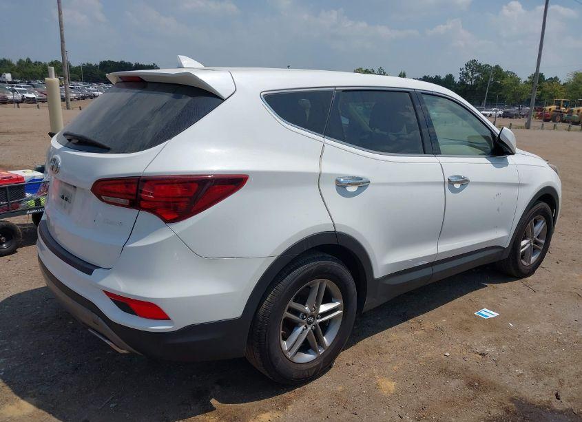 Photo 4 of 2017 Hyundai Santa FE SPORT 2.4L (VIN 5XYZU3LB2HG424697)