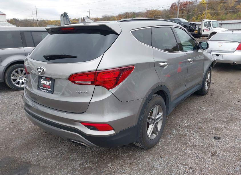Photo 4 of 2017 Hyundai Santa FE SPORT 2.4L (VIN 5XYZU3LB3HG408766)