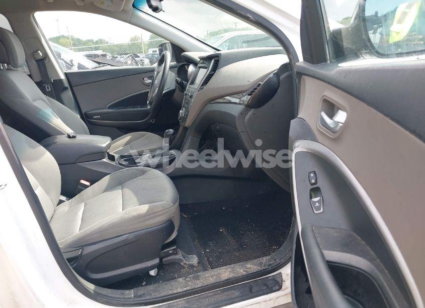 Photo 5 of 2018 Hyundai Santa FE SPORT 2.4L (VIN 5XYZU3LB3JG570130)