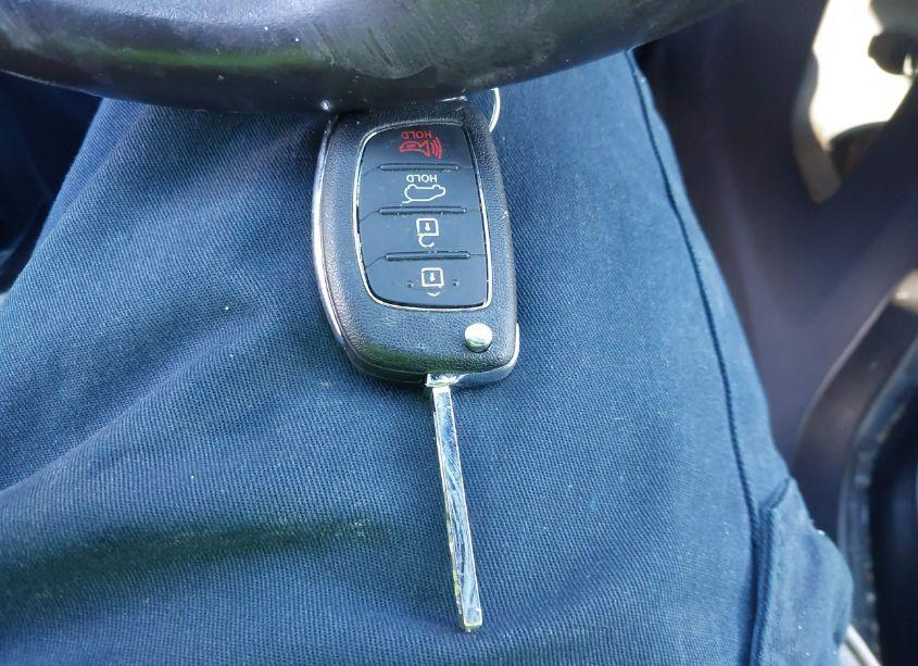 Photo 11 of 2013 Hyundai Santa FE SPORT (VIN 5XYZU3LB4DG123794)