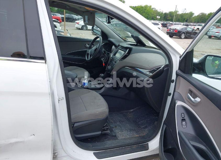 Photo 5 of 2017 Hyundai Santa FE SPORT 2.4L (VIN 5XYZU3LB4HG444370)