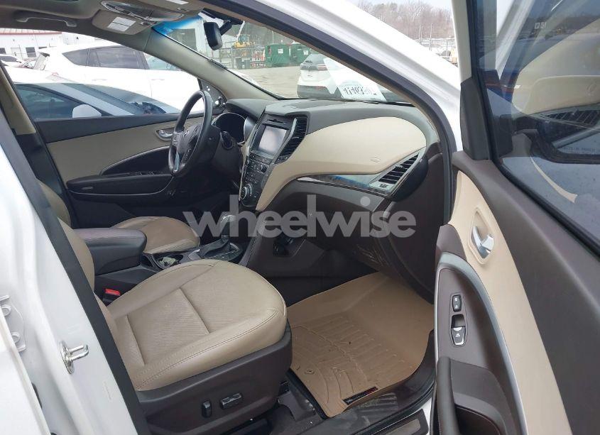 Photo 5 of 2017 Hyundai Santa FE SPORT 2.4L (VIN 5XYZU3LB4HG446491)