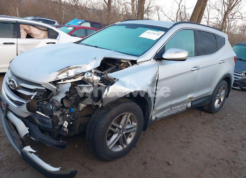 Photo 2 of 2018 Hyundai Santa FE SPORT 2.4L (VIN 5XYZU3LB4JG545981)