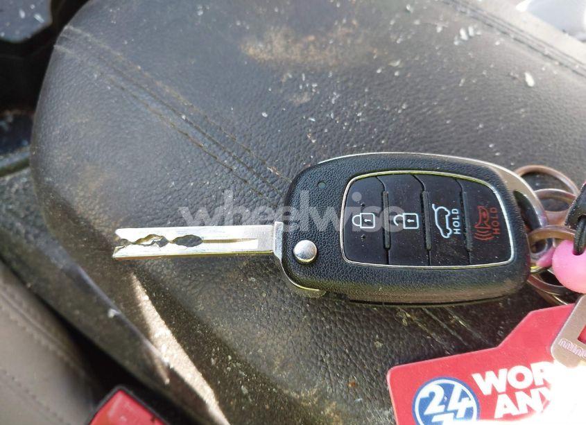 Photo 11 of 2017 Hyundai Santa FE SPORT 2.4L (VIN 5XYZU3LB5HG429716)