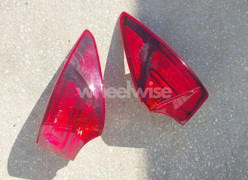 Photo 12 of 2018 Hyundai Santa FE SPORT 2.4L (VIN 5XYZU3LB6JG545979)