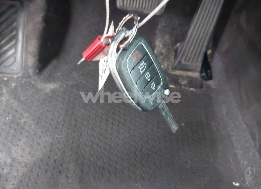 Photo 11 of 2017 Hyundai Santa FE SPORT 2.4L (VIN 5XYZU3LB7HG416109)