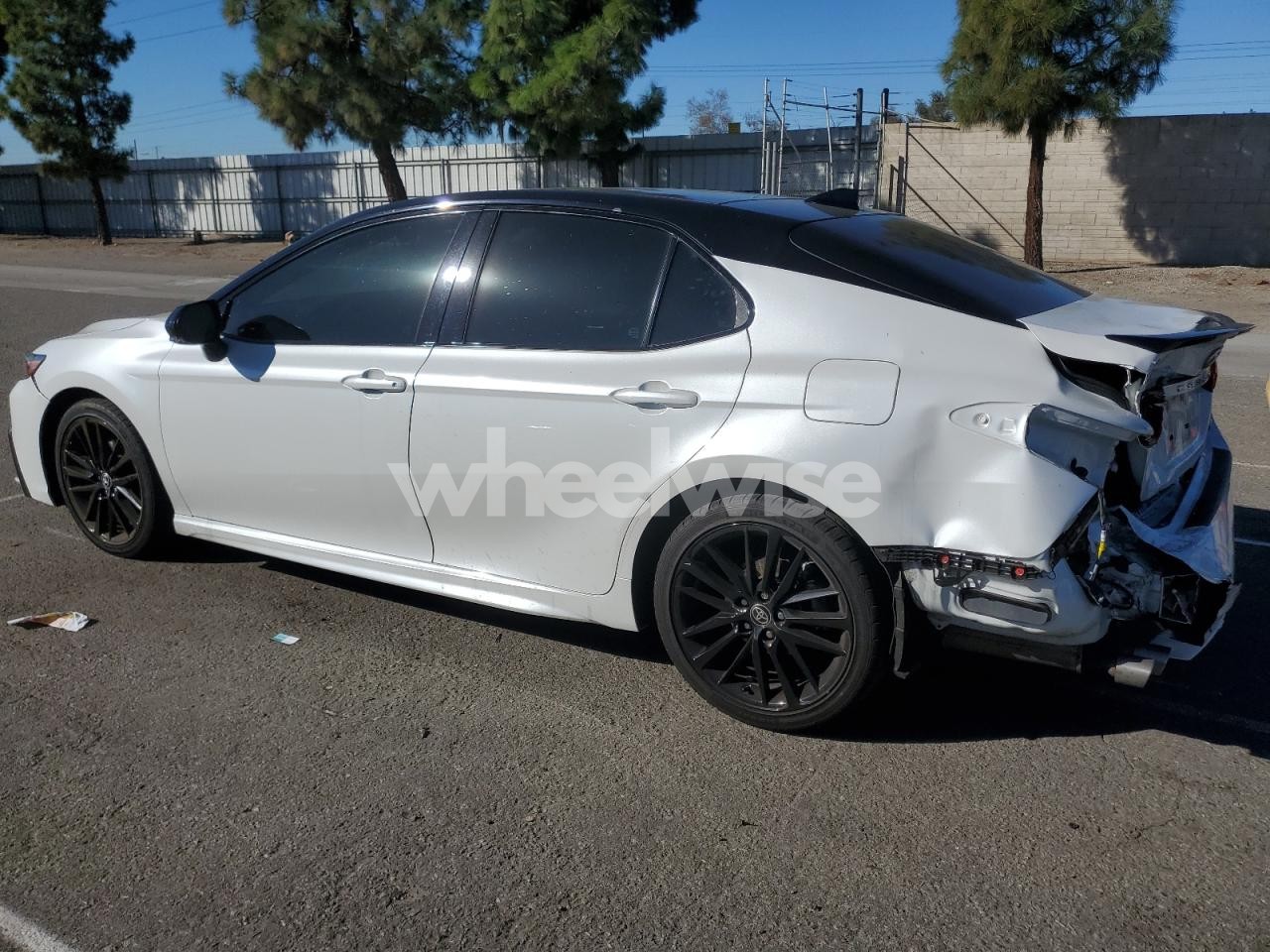 Photo 2 of 2023 TOYOTA CAMRY TRD (VIN 5XYZU3LB7JG517849)