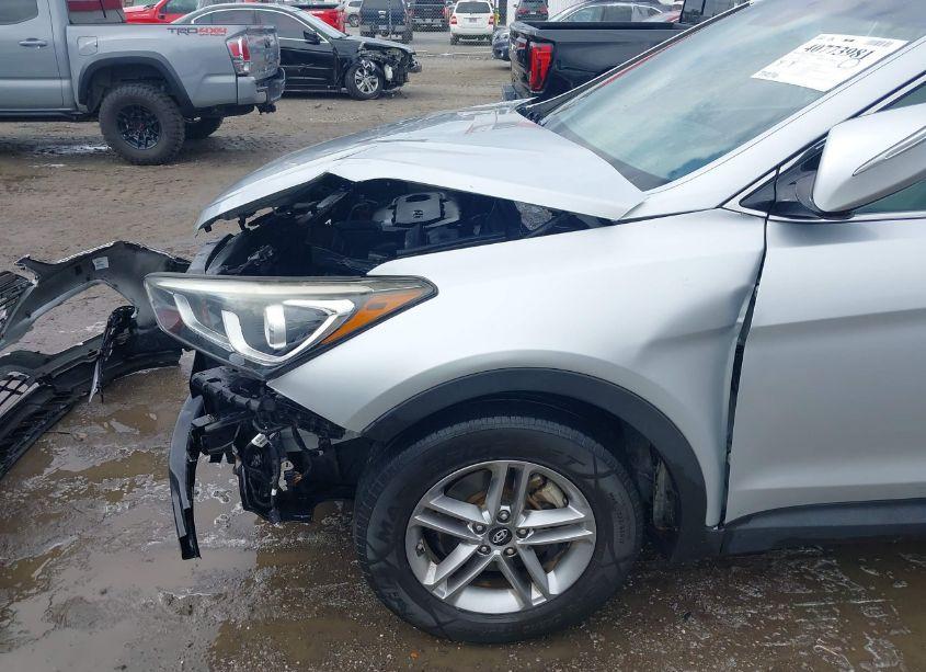 Photo 18 of 2018 Hyundai Santa FE SPORT 2.4L (VIN 5XYZU3LB7JG524719)