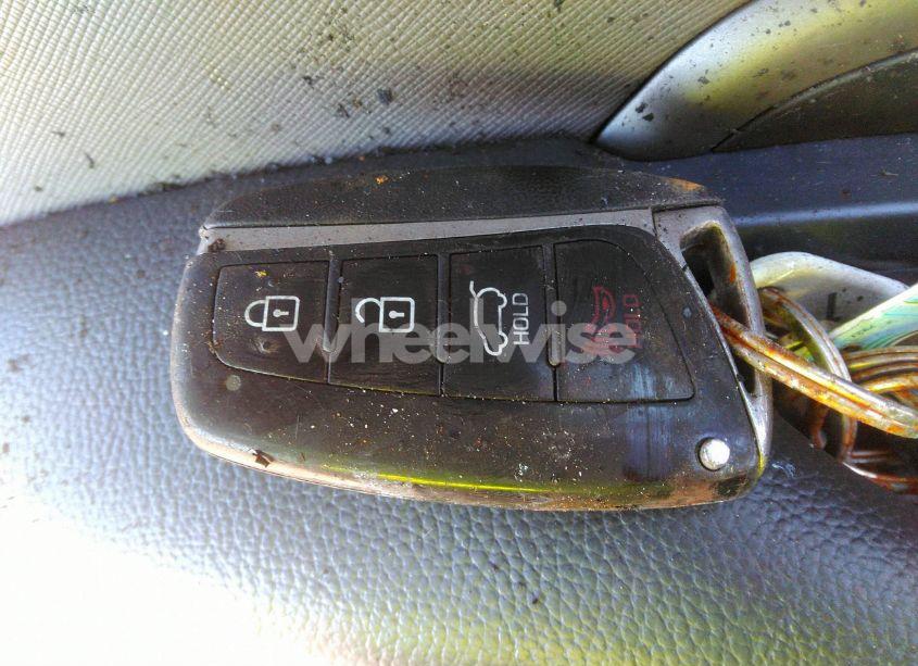 Photo 11 of 2018 Hyundai Santa FE SPORT 2.4L (VIN 5XYZU3LB7JG548261)