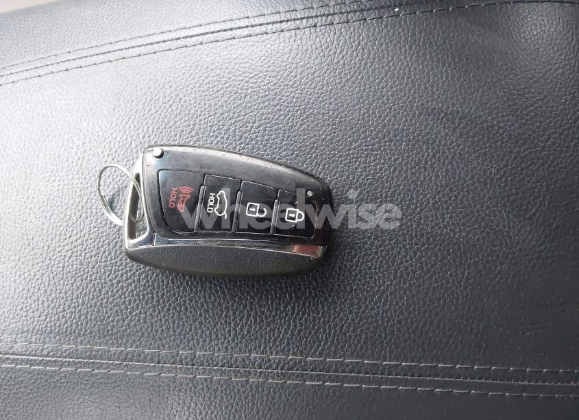 Photo 11 of 2017 Hyundai Santa FE SPORT 2.4L (VIN 5XYZU3LB9HG395831)