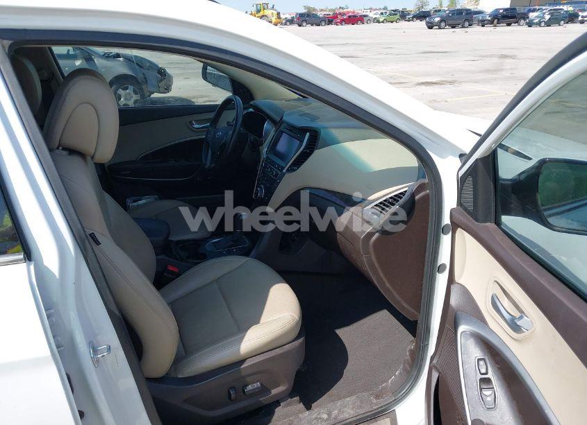 Photo 5 of 2017 Hyundai Santa FE SPORT 2.4L (VIN 5XYZU3LB9HG399166)