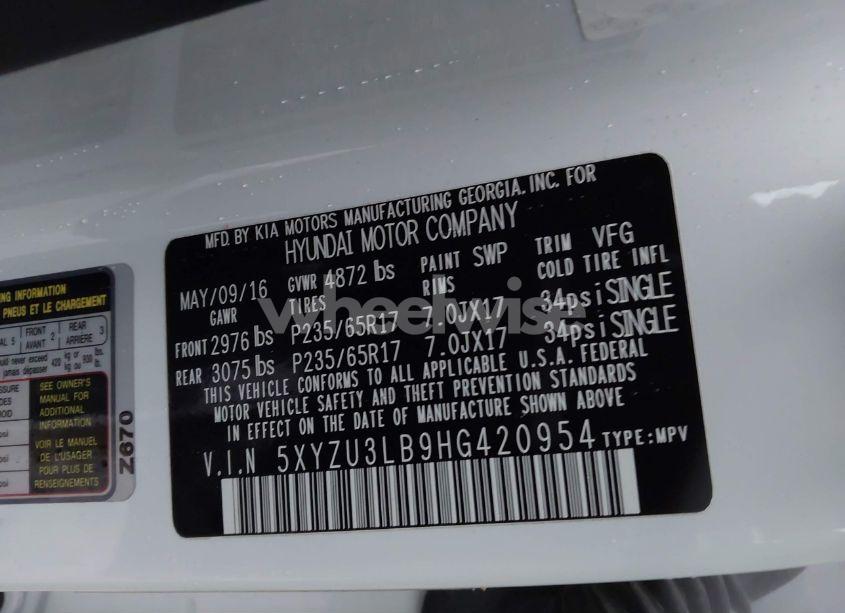 Photo 9 of 2017 Hyundai Santa FE SPORT 2.4L (VIN 5XYZU3LB9HG420954)