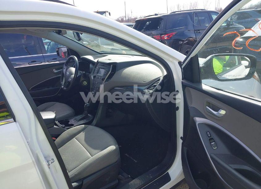 Photo 5 of 2014 Hyundai Santa FE SPORT 2.4L (VIN 5XYZU3LBXEG223156)