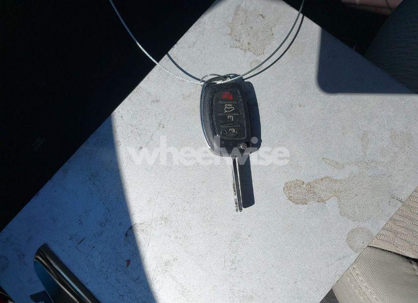 Photo 11 of 2015 Hyundai Santa FE SPORT 2.4L (VIN 5XYZU3LBXFG240198)