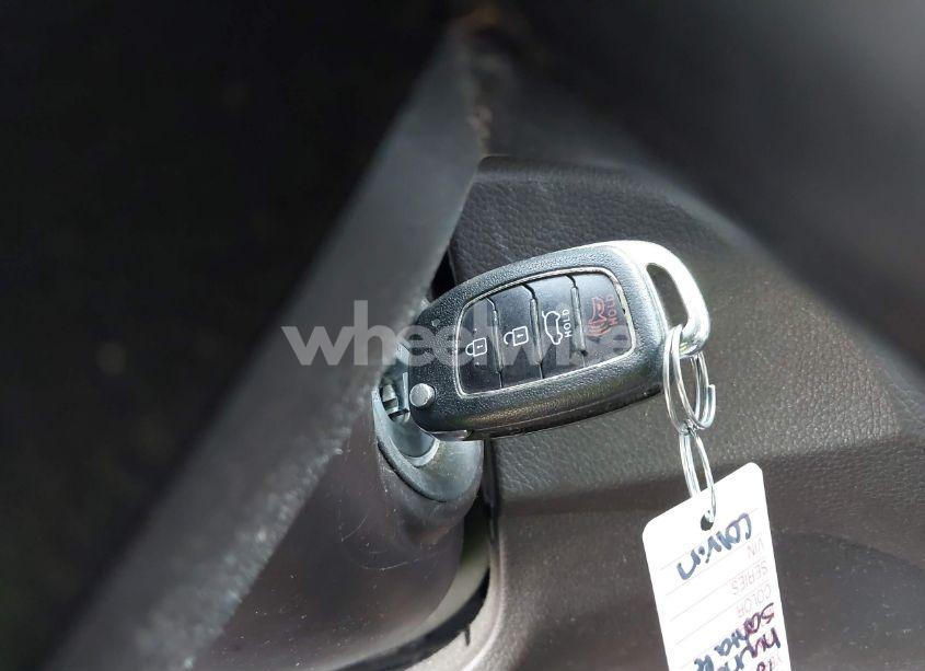 Photo 11 of 2017 Hyundai Santa FE SPORT 2.4L (VIN 5XYZU3LBXHG460976)