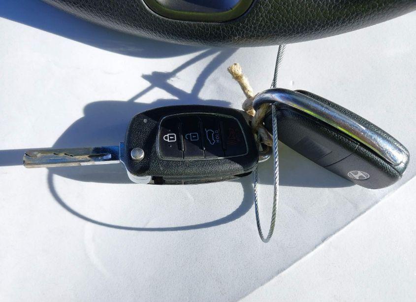 Photo 11 of 2017 Hyundai Santa FE SPORT 2.4L (VIN 5XYZUDLB0HG421853)