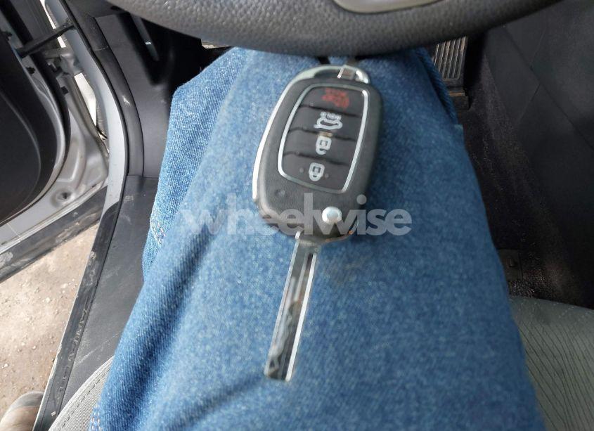 Photo 11 of 2017 Hyundai Santa FE SPORT 2.4L (VIN 5XYZUDLB0HG490137)