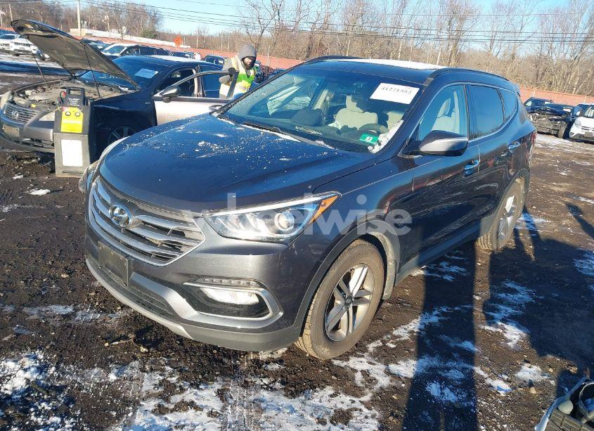 Photo 2 of 2018 Hyundai Santa FE SPORT 2.4L (VIN 5XYZUDLB2JG525542)