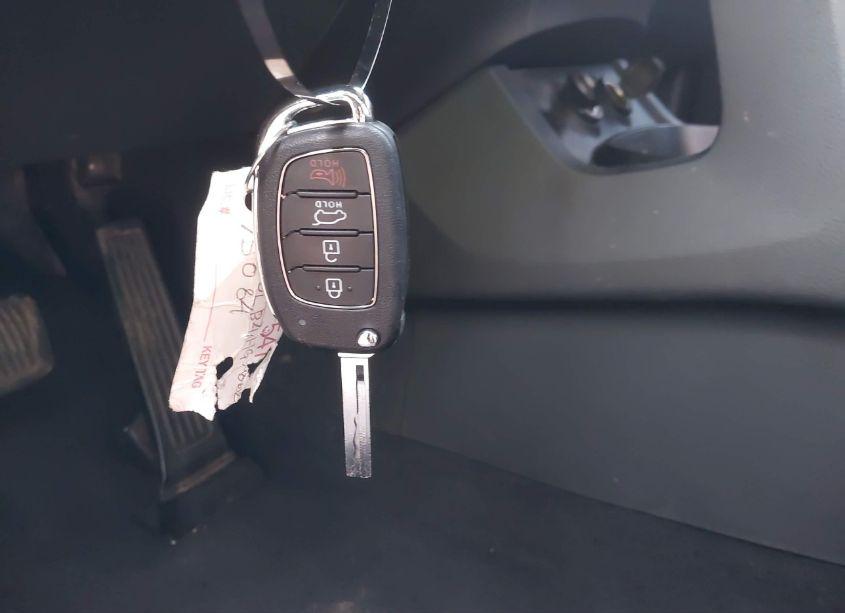 Photo 11 of 2017 Hyundai Santa FE SPORT 2.4L (VIN 5XYZUDLB4HG398612)