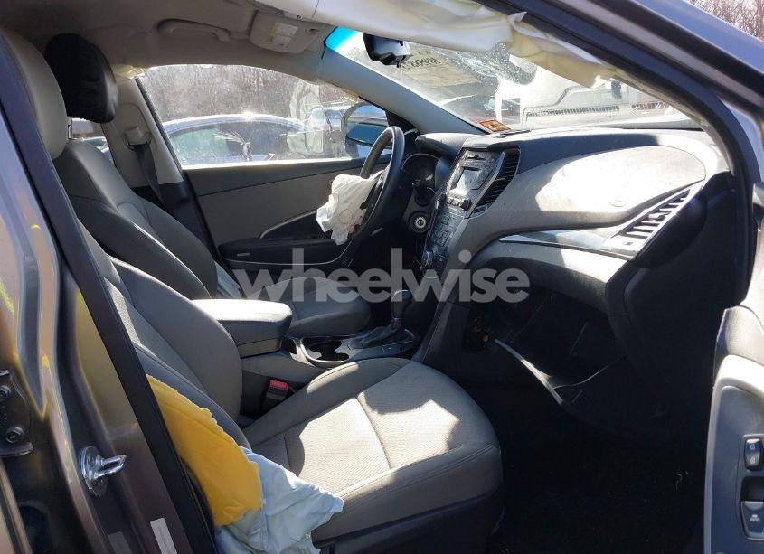 Photo 5 of 2016 Hyundai Santa FE SPORT 2.4L (VIN 5XYZUDLB5GG319589)