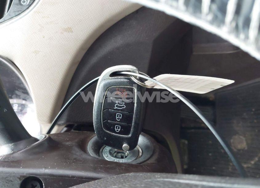 Photo 11 of 2017 Hyundai Santa FE SPORT 2.4L (VIN 5XYZUDLB5HG397310)