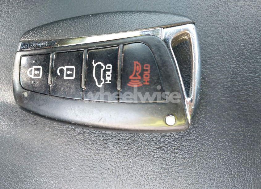 Photo 11 of 2018 Hyundai Santa FE SPORT 2.4L (VIN 5XYZUDLB7JG513919)