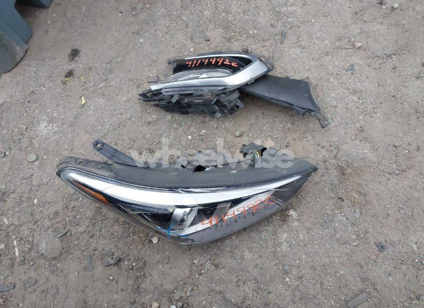 Photo 12 of 2018 Hyundai Santa FE SPORT 2.4L (VIN 5XYZUDLB7JG556883)