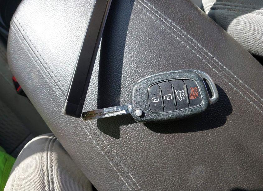 Photo 11 of 2017 Hyundai Santa FE SPORT 2.4L (VIN 5XYZUDLB8HG490564)